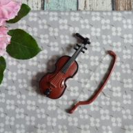 Скрипка для куклы коричневая 3*9см