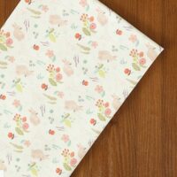Бавовняна тканина для рукоділля квіти та кролик