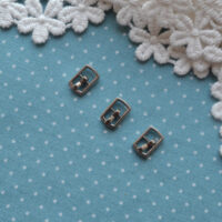 Пряжка для лялькового одягу 6*10мм срібло 4шт MF053