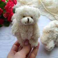 Ведмедик для ляльки молочний 11 см ALB40