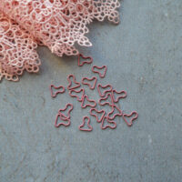 Застібка для лялькового одягу рожева 7*8мм