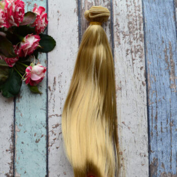 • Волосся для ляльок. Шовк. Довжина волосся 25см. Ширина треси 1м. Ціна вказана за 1 метр.