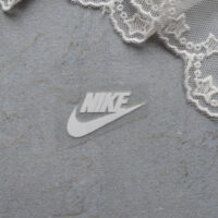 Термонаклейка Nike біла 3*2см AT052