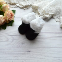 Чобітки з хутром для ляльок чорні 5.5*3см AK115