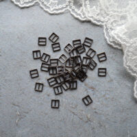 Пряжка чорне срібло 6*6мм для ременя 5мм 4шт MF011