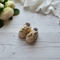 Черевички для ляльки молочні 4,8*2,8см AK132