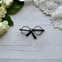 Окуляри для ляльки з чорною оправою 5*1.7см ALO121