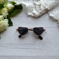 Окуляри для ляльки сонцезахичні сердечка з чорним склом 8*2.6см ALO74