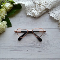 Окуляри для ляльки сердечка з золотою оправою  8*2.6см ALO75