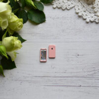 Телефон для ляльки iPhone рожевий 18*8мм AL73