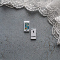 Телефон для ляльки iPhone білий 18*8мм AG001