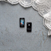 Телефон для ляльки iPhone чорний 18*8мм AG002