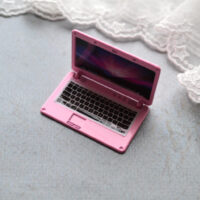 Ноутбук Apple MacBook для ляльки рожевий 45*30мм AG013