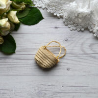 Сумочка для ляльки з золотими кілечками 5*2.5см беж  AL140