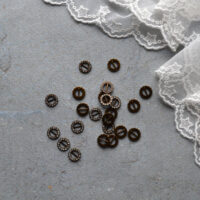 Міні пряжка для лялькового одягу 9*9мм для ременя 5мм бронза зі стразами 1шт. MF008