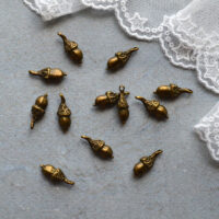 Підвіска жолудь 20*7мм бронза 1шт PD087