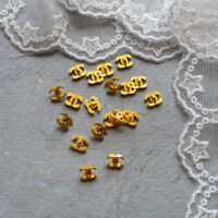 Міні ґудзики Chanel  на ніжці золото 7*5мм 10шт B029