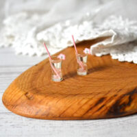 Мініатюрний напій 30*9мм з соломинкою рожевий AN015